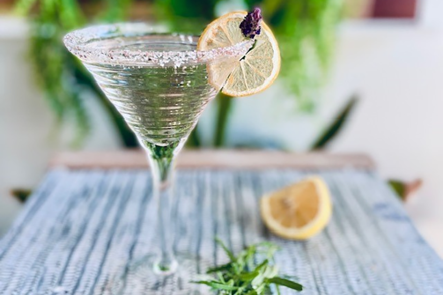 2024_WOW_CocktailMixology_SpringFlowers_900x600